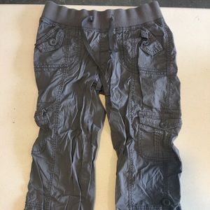 Dark tan/gray khaki capris